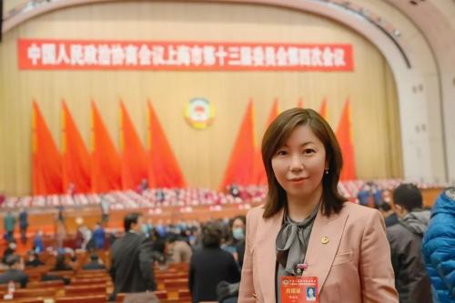 2021上海两会丨拉卡拉总裁穆海洁:助力中小企业跨越数字化鸿沟(图2)